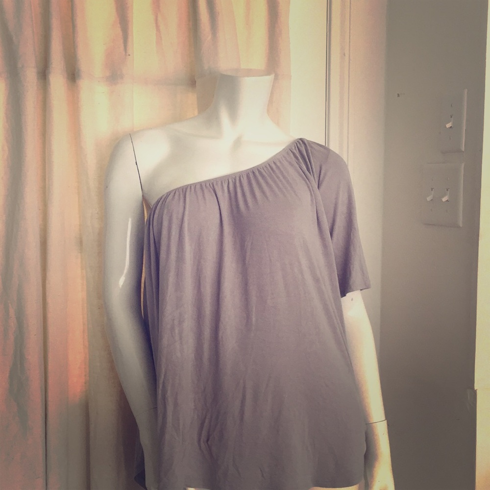 Off the shoulder flouncy top